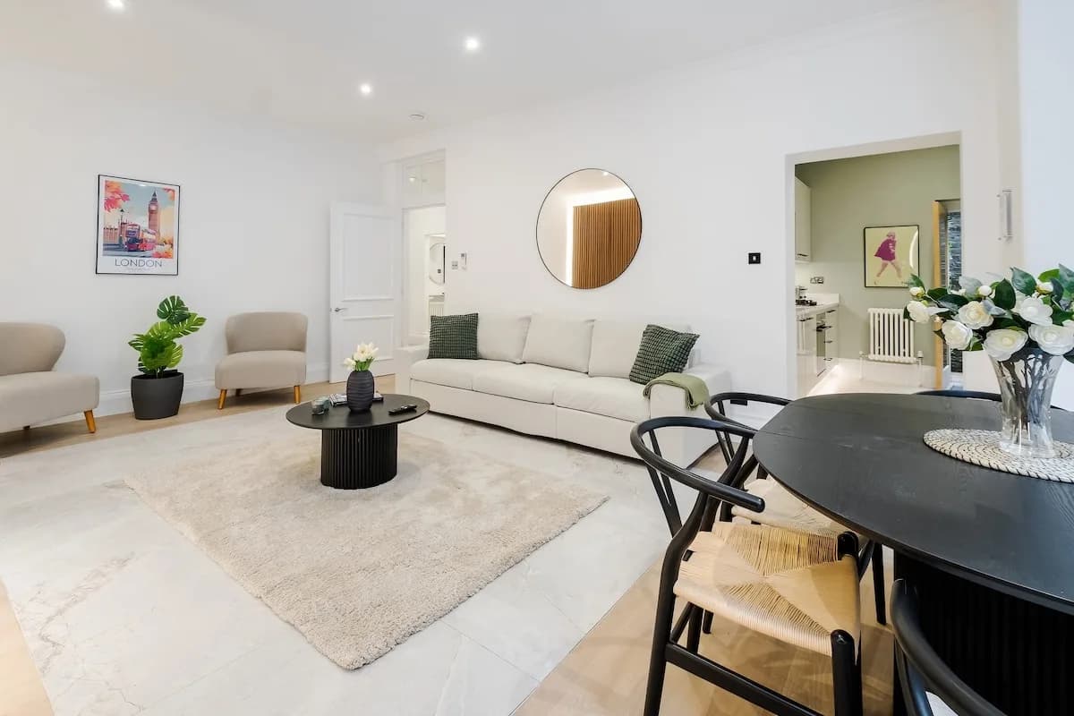 Modern Two Bedroom Apartment in South Kensington, London, Foto 3