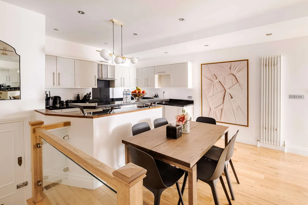 Elegant Two Bedroom Apartment in London, Foto 3