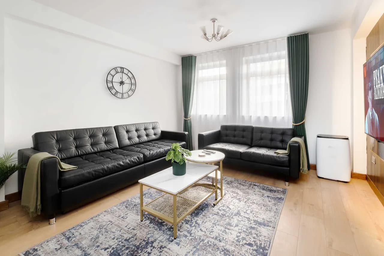 Central Three Bedroom Apartment in London, foto 2