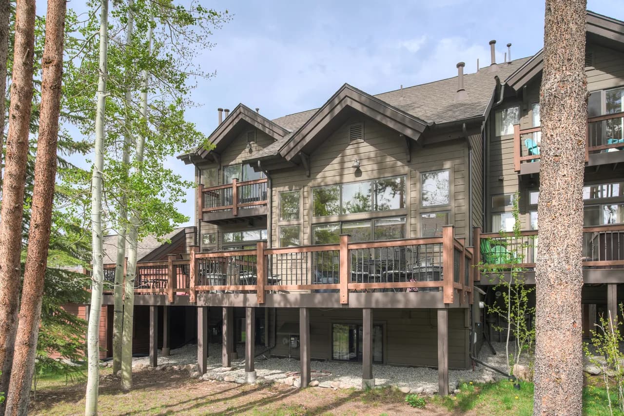 Village Point 203 photo 2
