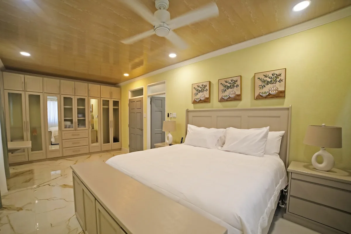 Aurora- 3BR Modern Villa w/  Pool and Fire Pit photo 5
