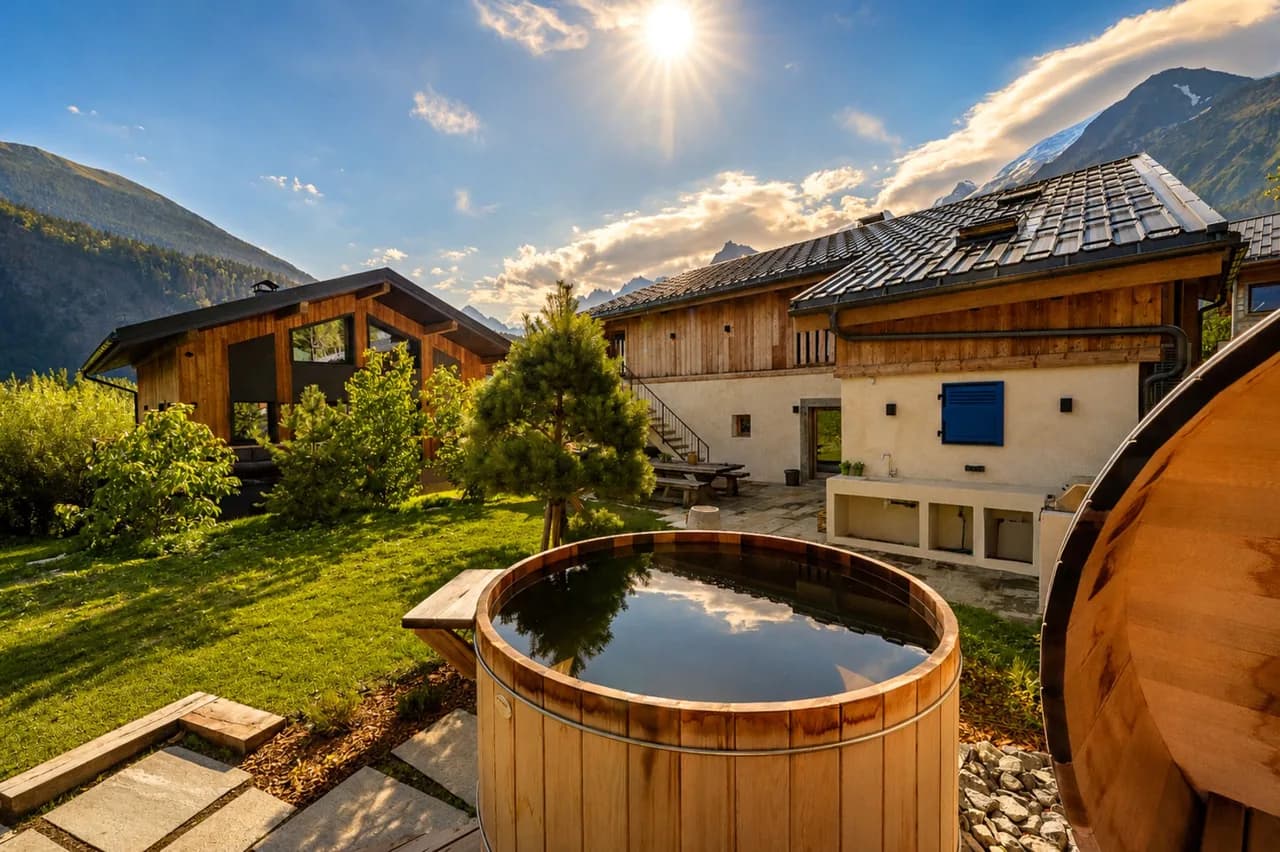 Chalet Alpina Retreat photo 3