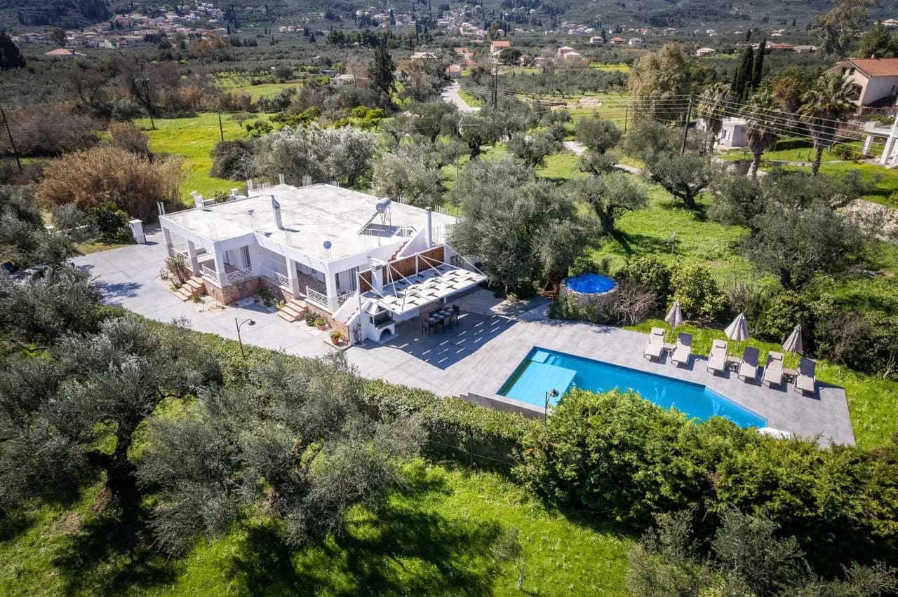 Villa Andreas With Swimming Pool photo 3