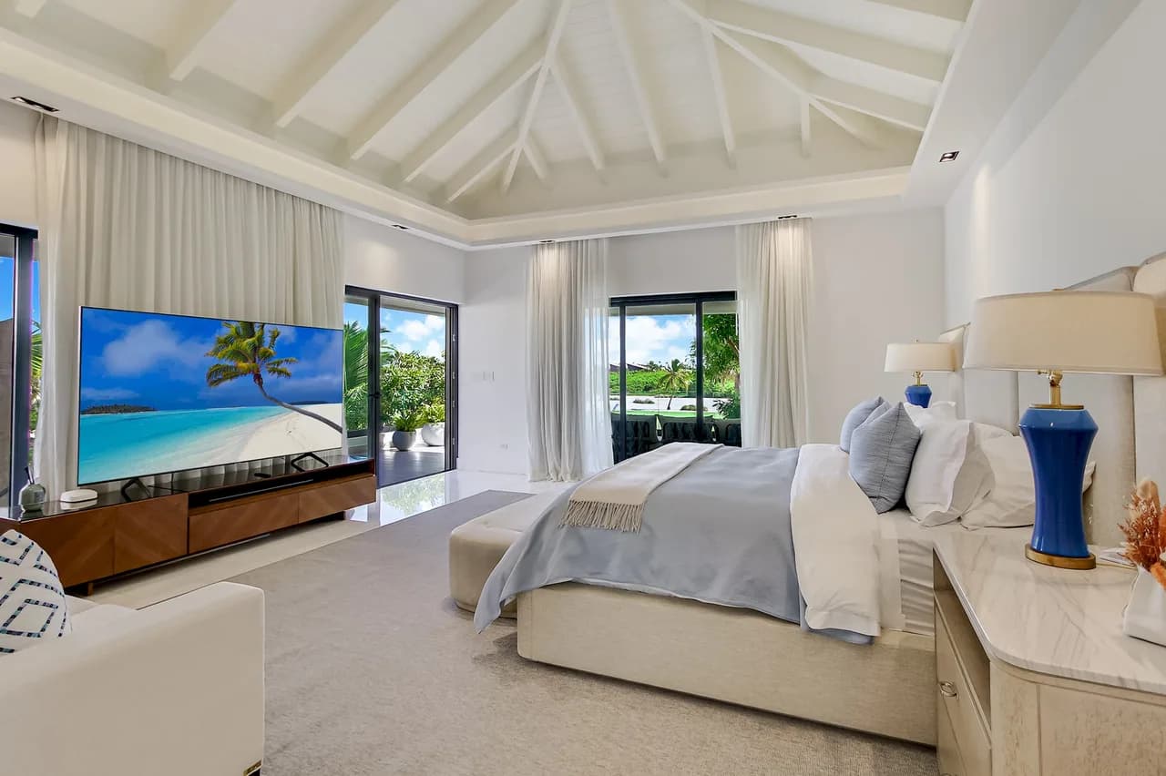 Luxury Caribbean Escape | 8BR Villa with Pool, Jacuzzi & Golf Cart photo 4