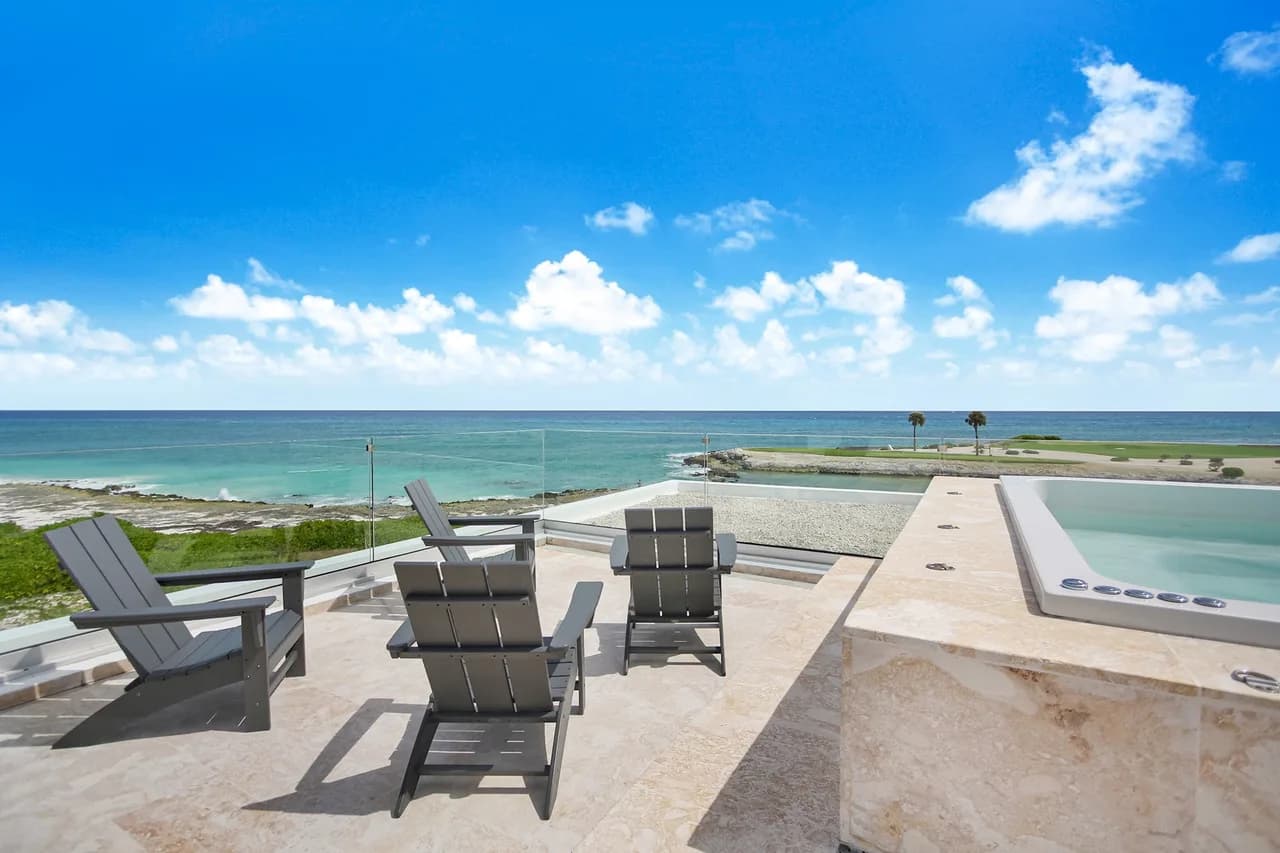Cap Cana Oceanfront Luxury Villa with Private Beach, Ladge Pool, Full Staff, Pickleball, 2 Golf Carts photo 5