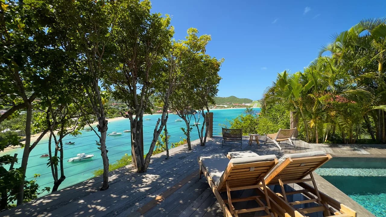 HILLSIDE HAVEN WITH BAY VIEWS AND PRIVATE POOL photo 5