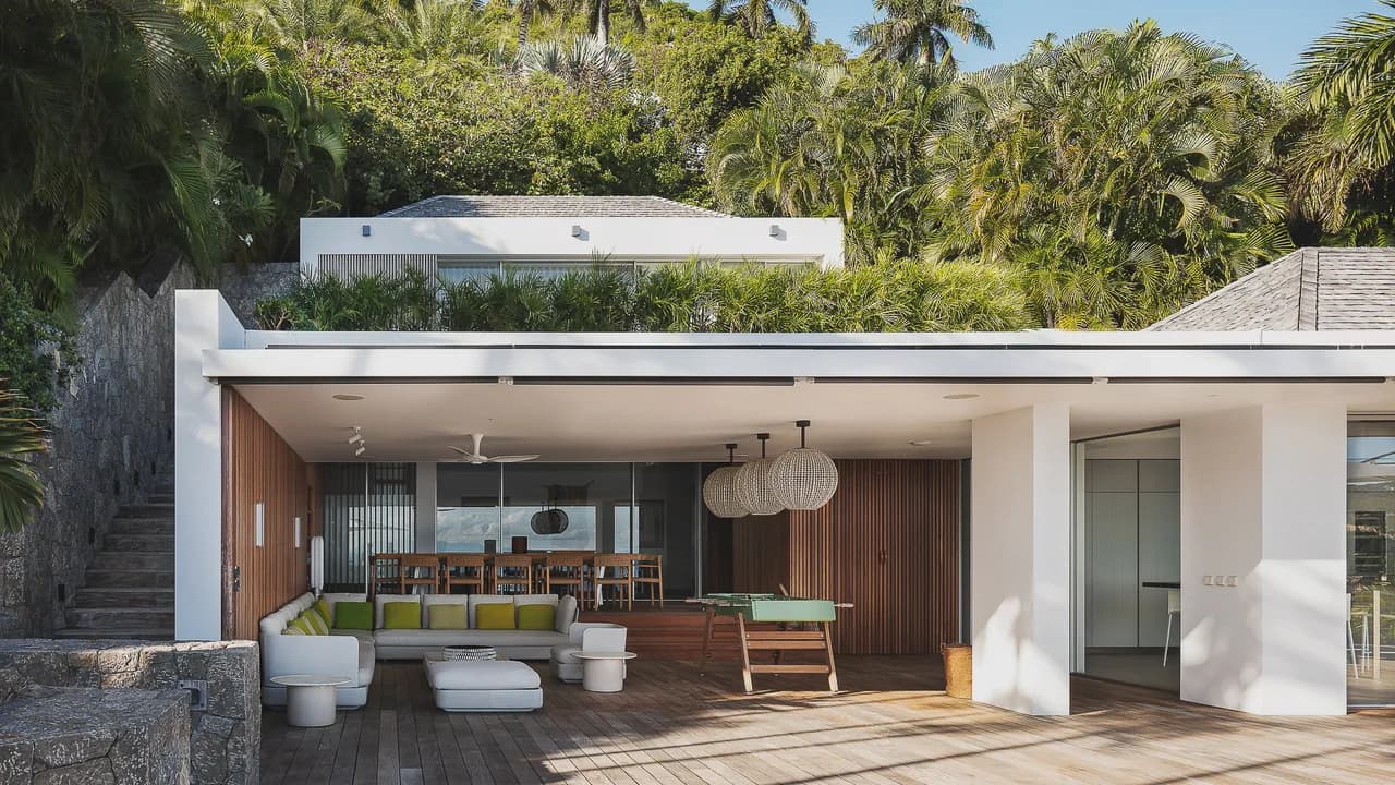 Luxurious Multi-Level Home With Infinity Vibes photo 4