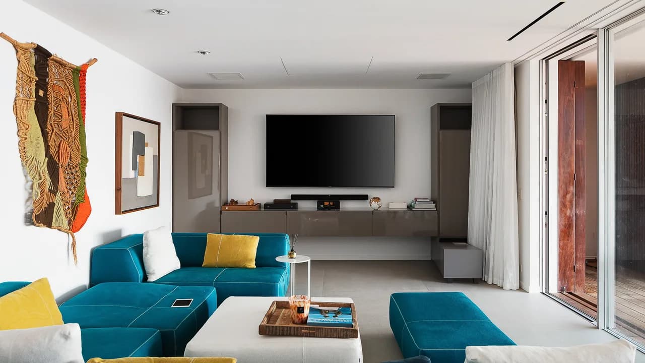 Luxurious Multi-Level Home With Infinity Vibes photo 5