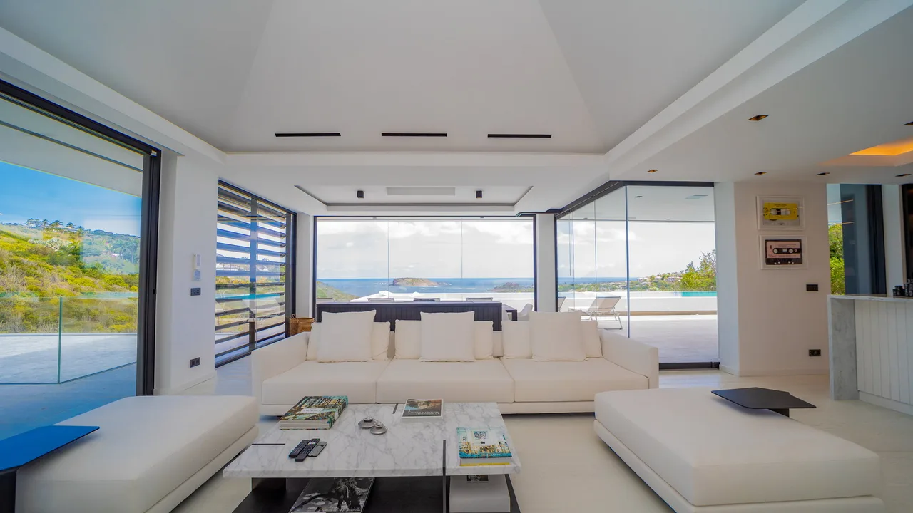 Four-Bedroom Villa with Pool and Fitness Room photo 4