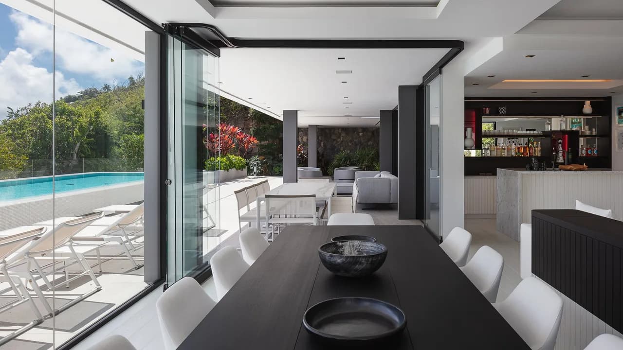 Four-Bedroom Villa with Pool and Fitness Room photo 5
