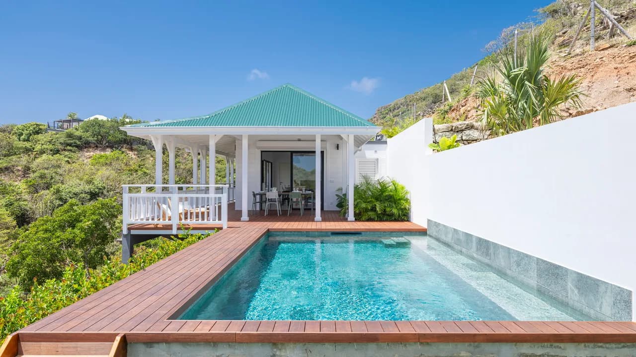 Two-br Villa With  Fantastic Views Of Toiny Bay photo 3