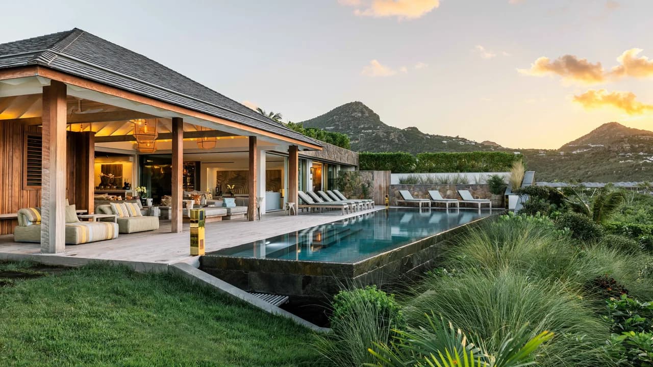 Lagoonfront Luxury Villa With Heated Pool photo 3