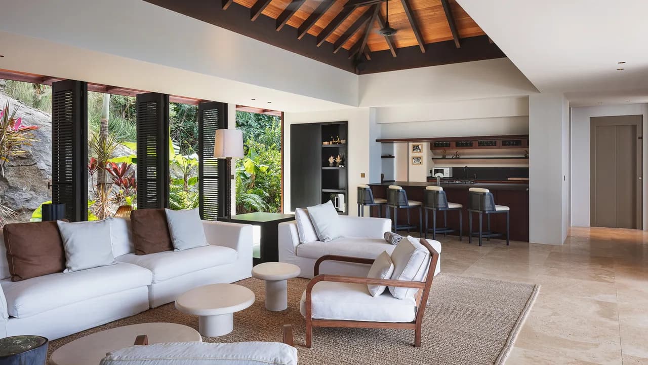 Exclusive Villa With Heated Infinity Pool photo 4