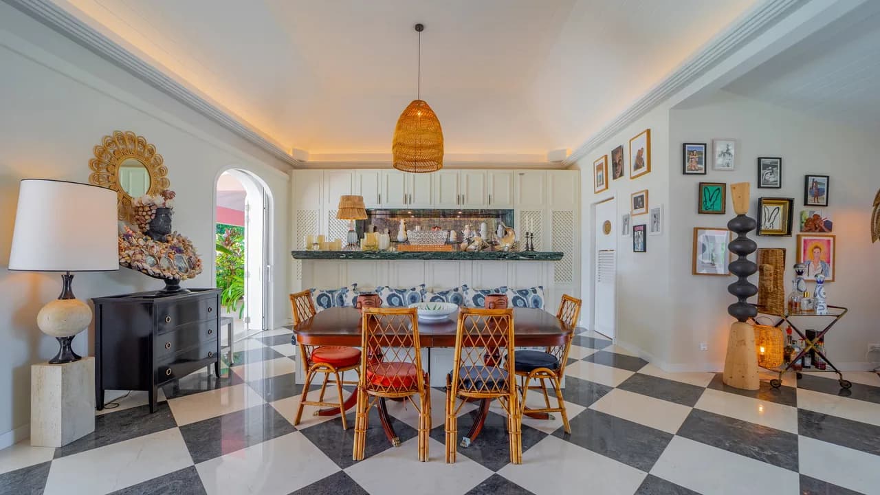 Right Coastal Villa With Heated Pool photo 4