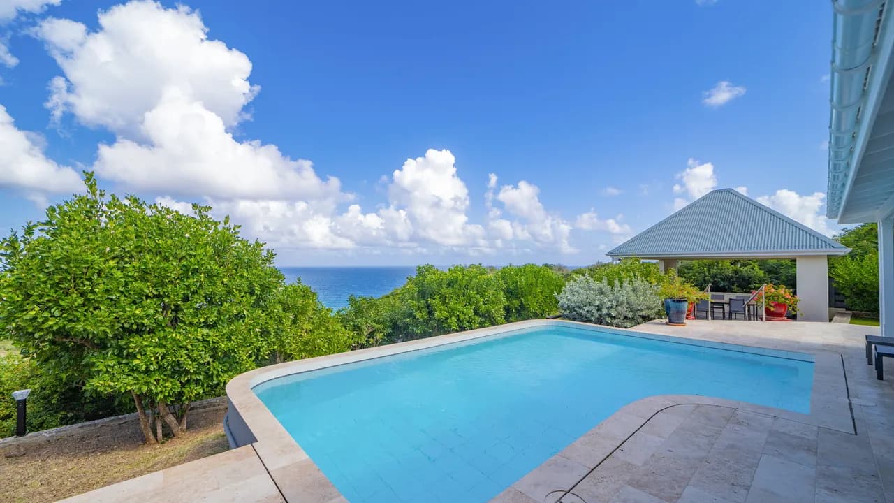 Montjean Oceanview Tropical Hideaway photo 2