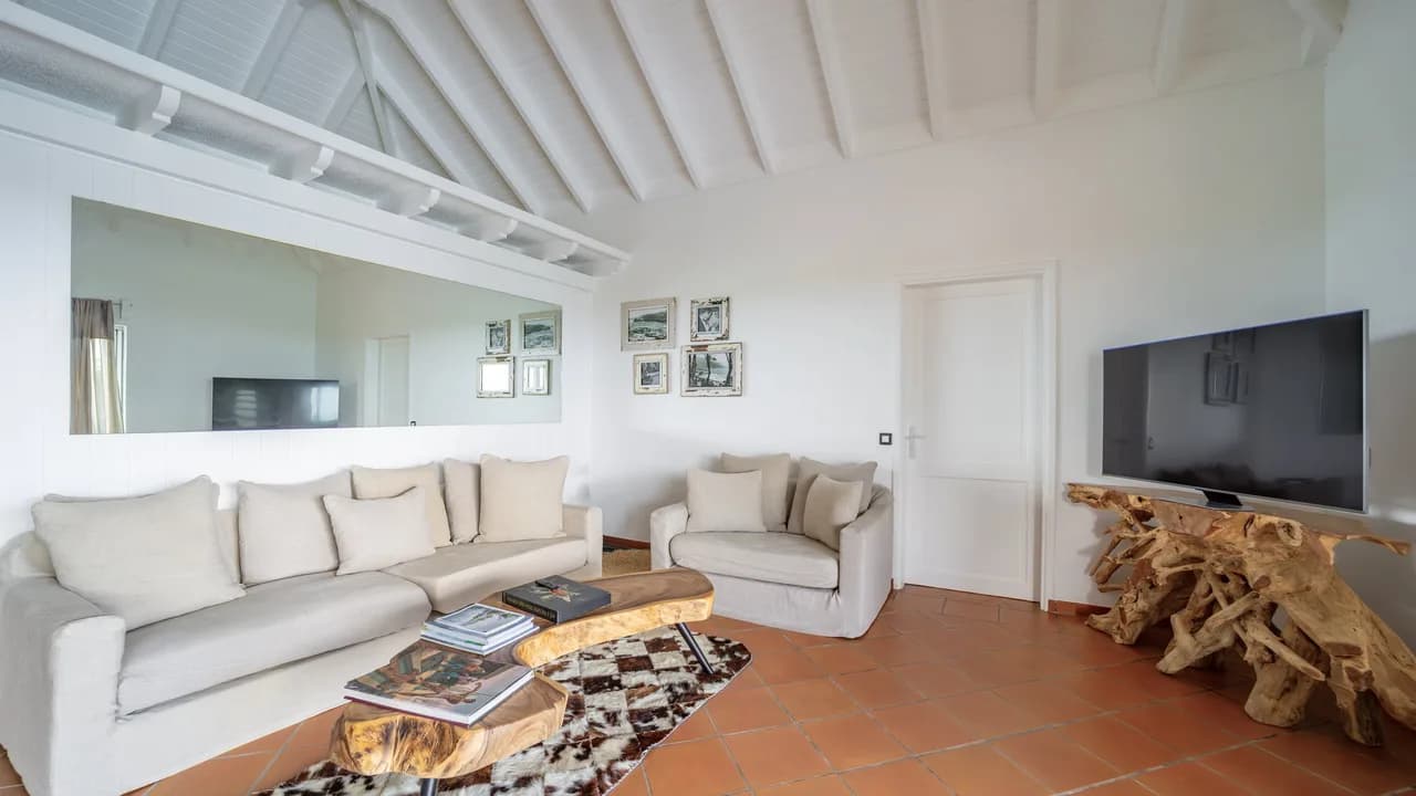 Montjean Oceanview Tropical Hideaway photo 4