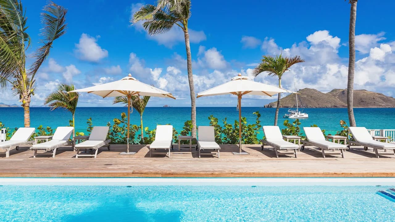 Amazing Villa Located on a Famous Beach photo 3
