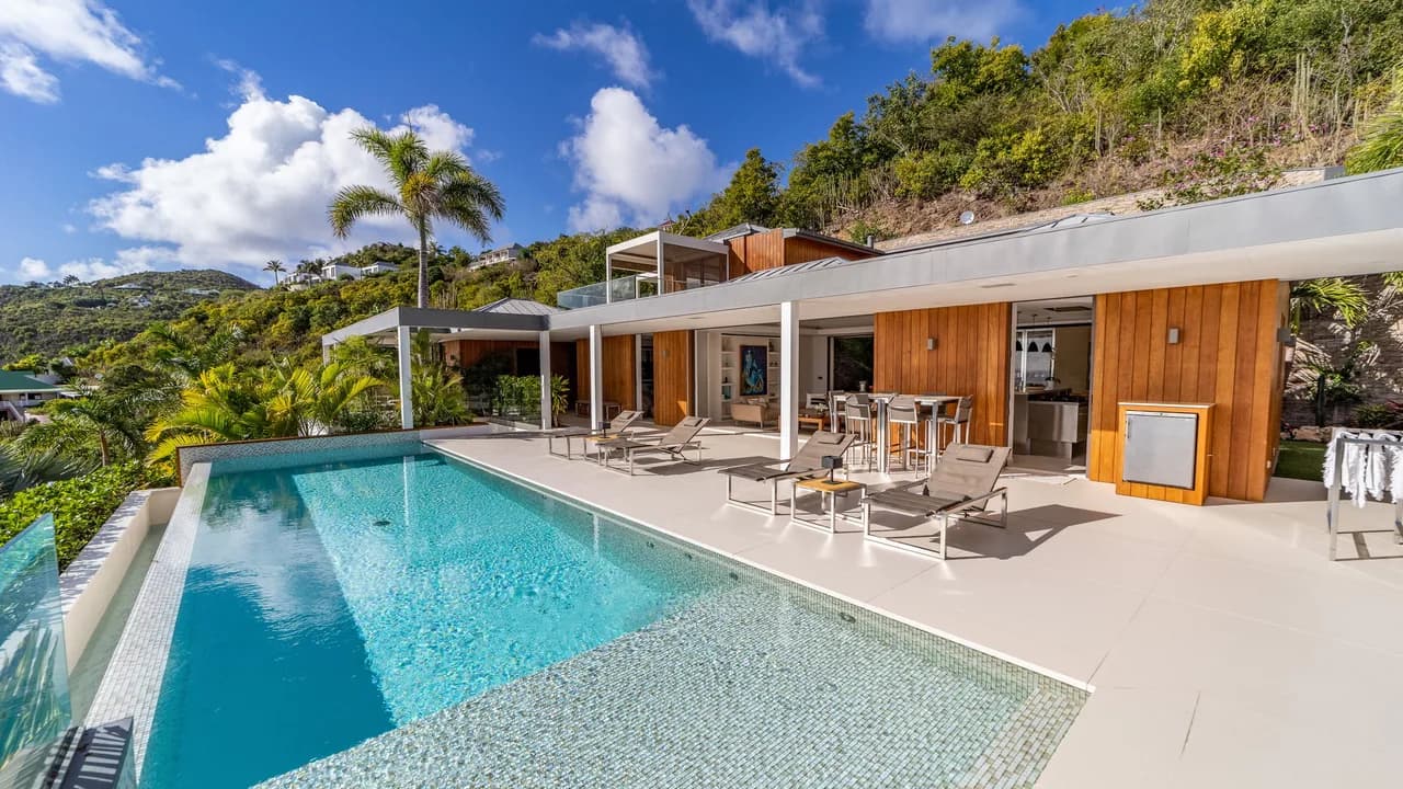 Outstanding Villa with an Amazing Sunset View photo 2