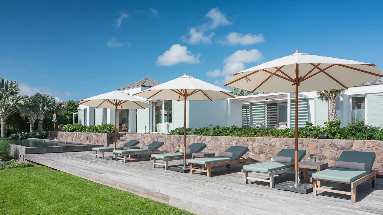 Ideally located Prestigious Villa photo 3