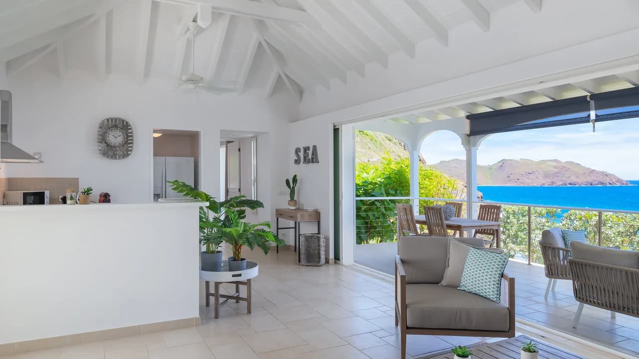 Villa Located in a Secluded Residential Area, Foto 5