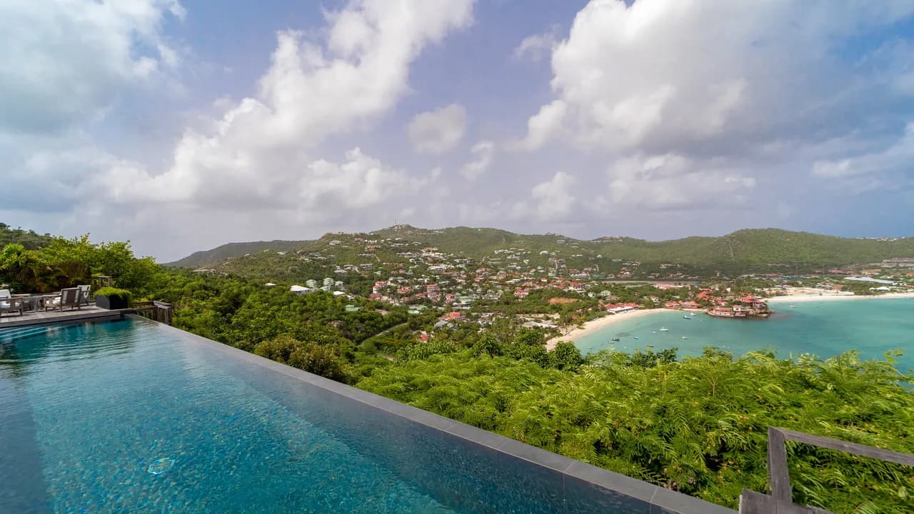 Hillside View with a True Haven of Peace, Foto 2