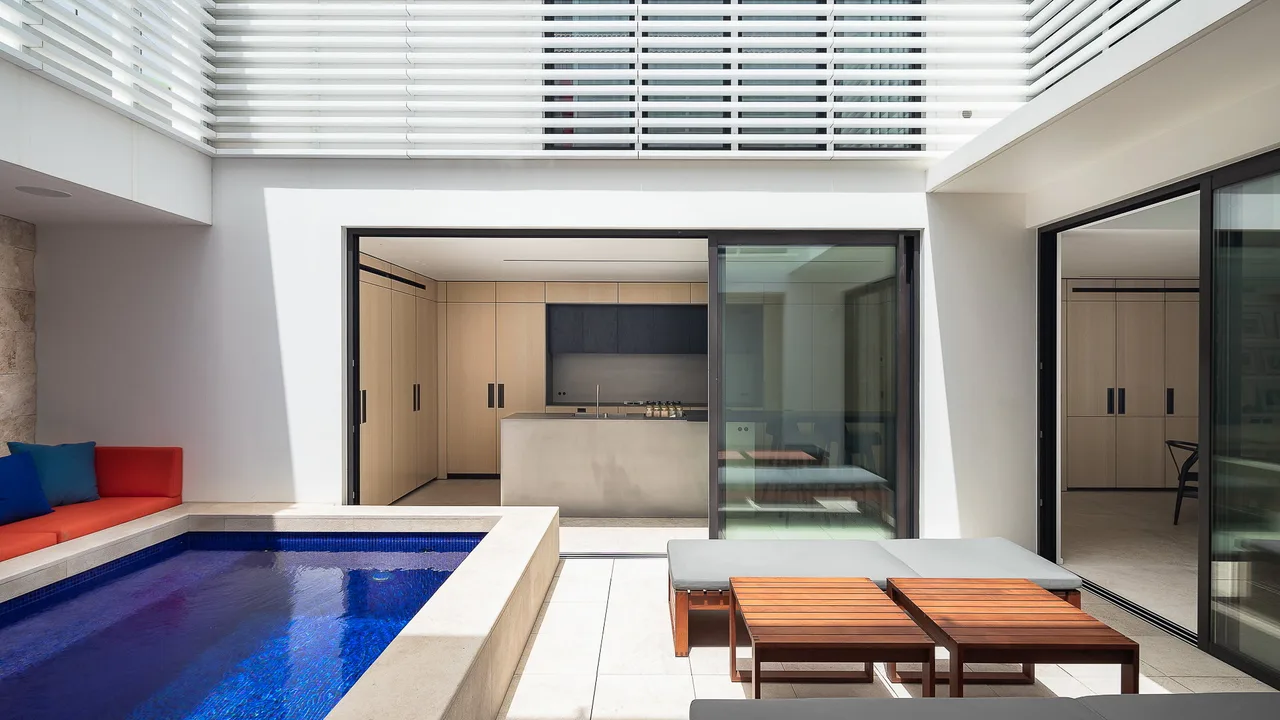 Contemporary-style Villa in Gustavia photo 2