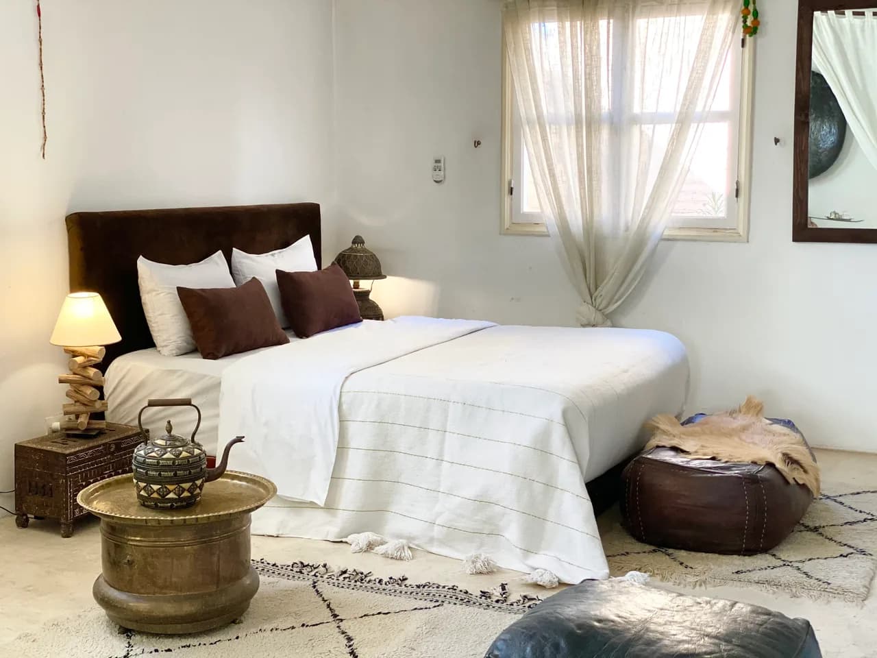 Habitación Brillante y Radiante con Hermosa Arquitectura