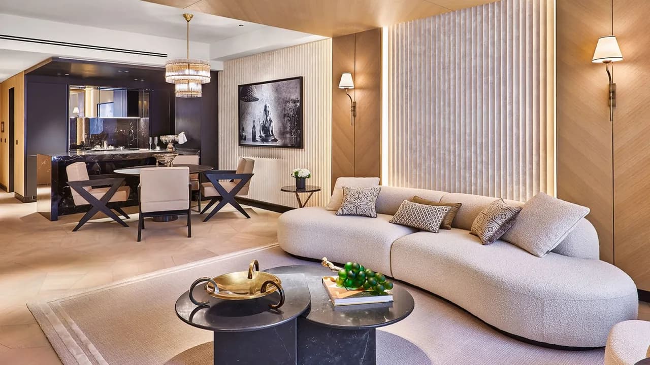 Extraordinary Location with Unpaired Comfort