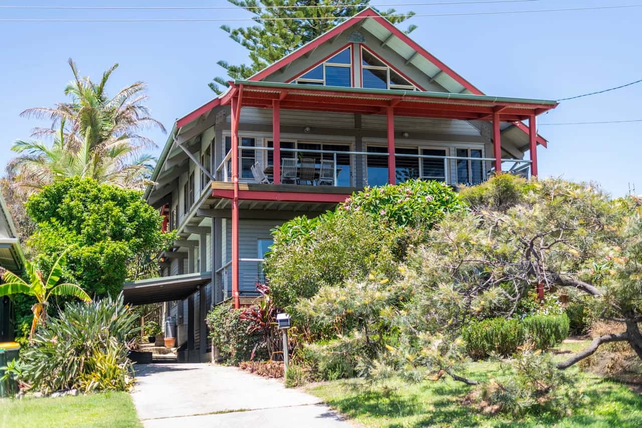 Beachfront Family House in Angourie