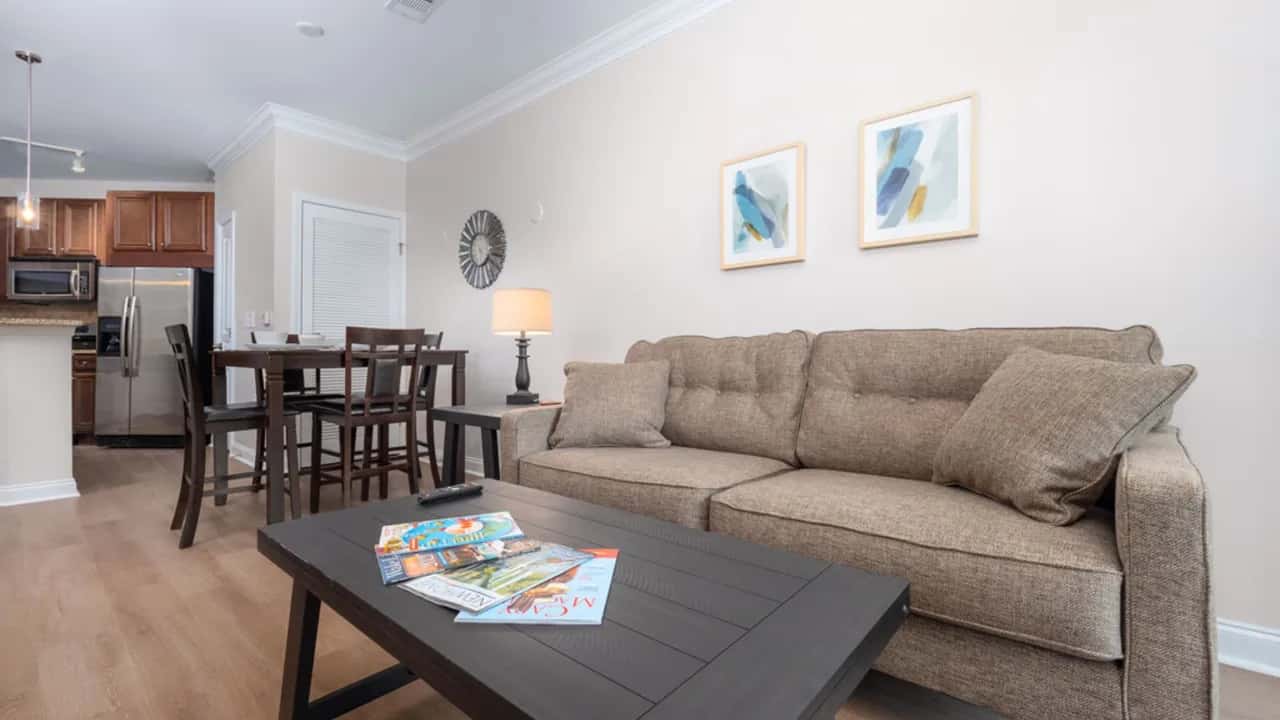 MODERN APARTMENT W/ POOL & GYM ACCESS