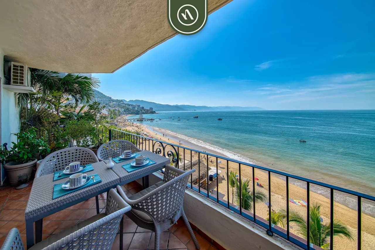Contemporary Beachside Apartment in Jalisco