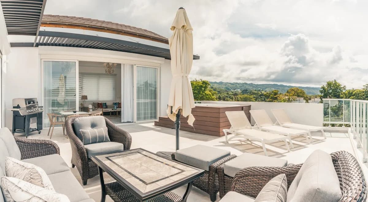 Penthouse With Jacuzzi in Samana