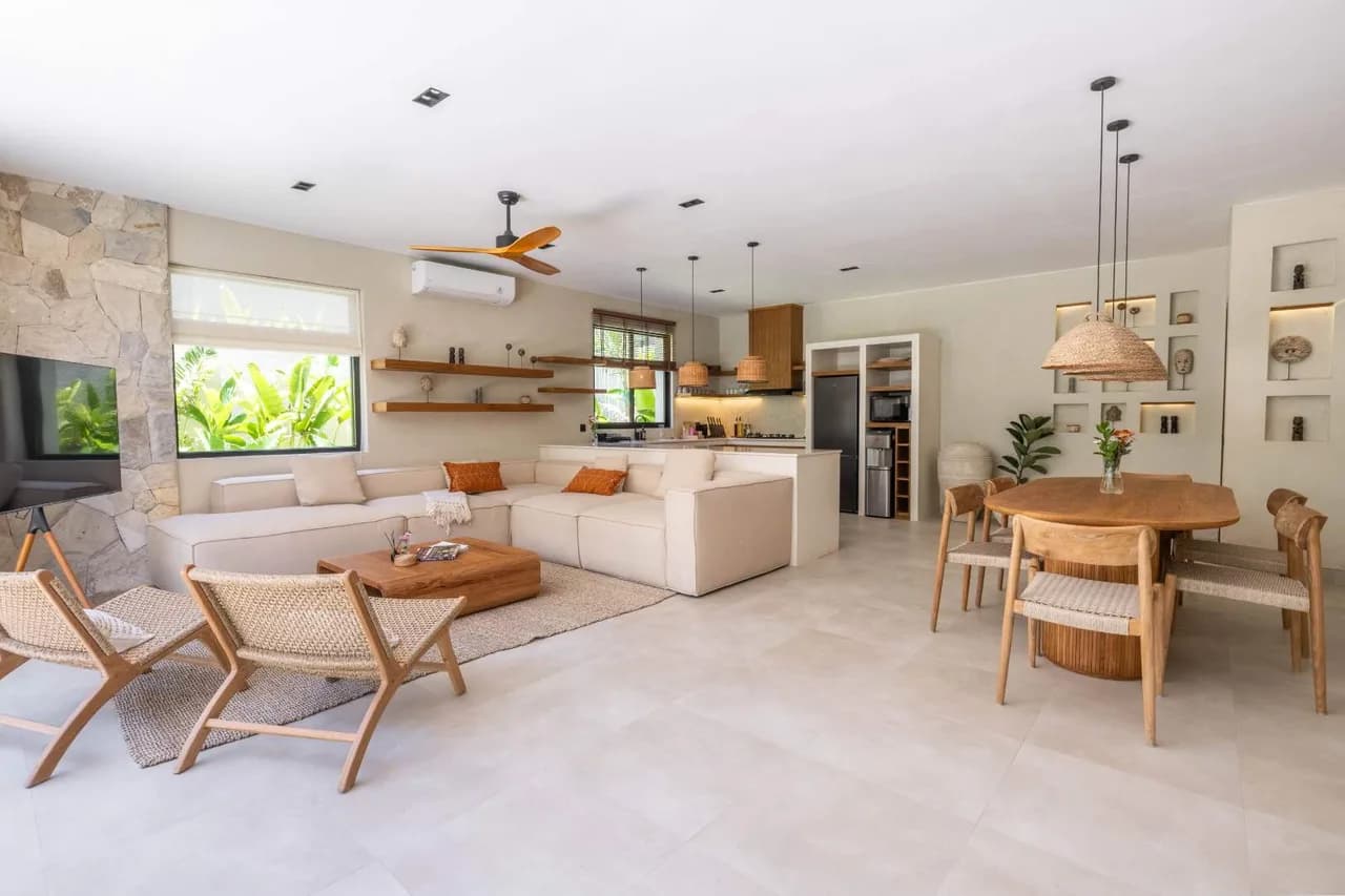 Spacious Villa With Refined Natural Textures