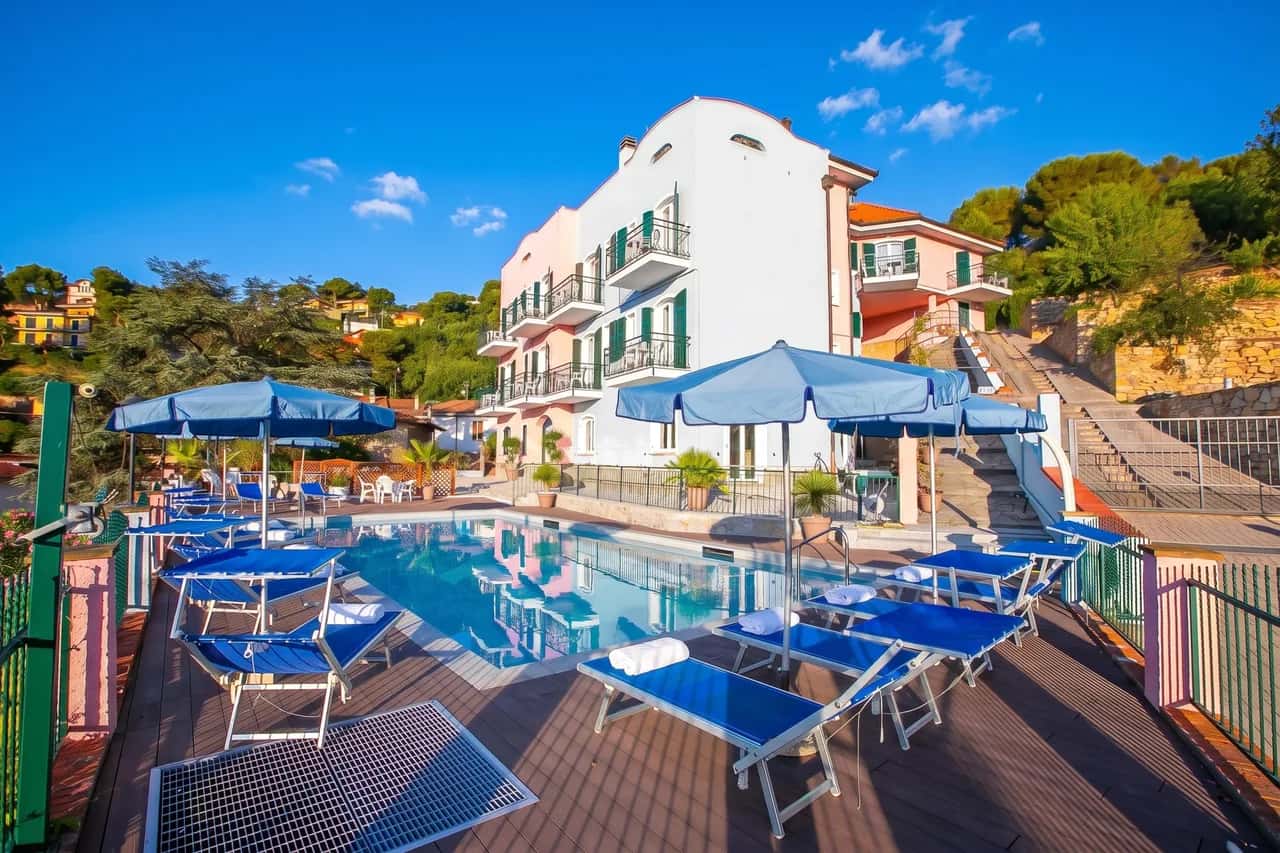 Seaview Pool Retreat - B27