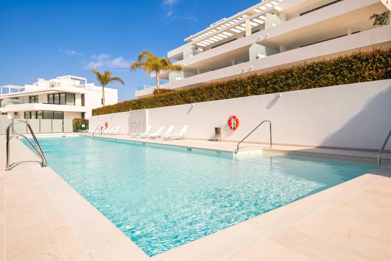 Golf Course View Apartment in Marbella