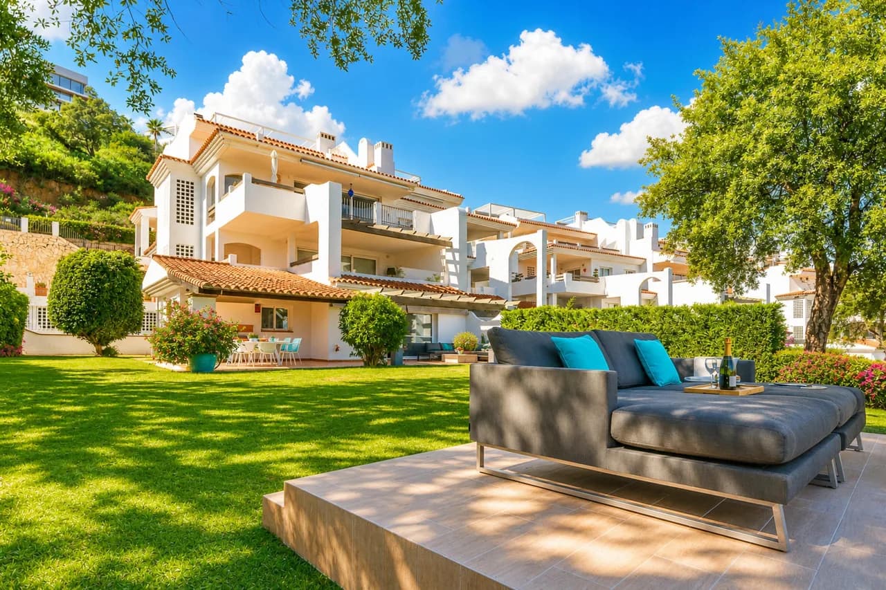 Mairena Forest sea view & pool