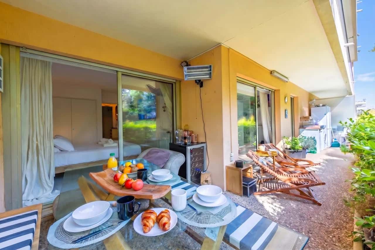 Appartement Les Cyclamens with Garden and Pool