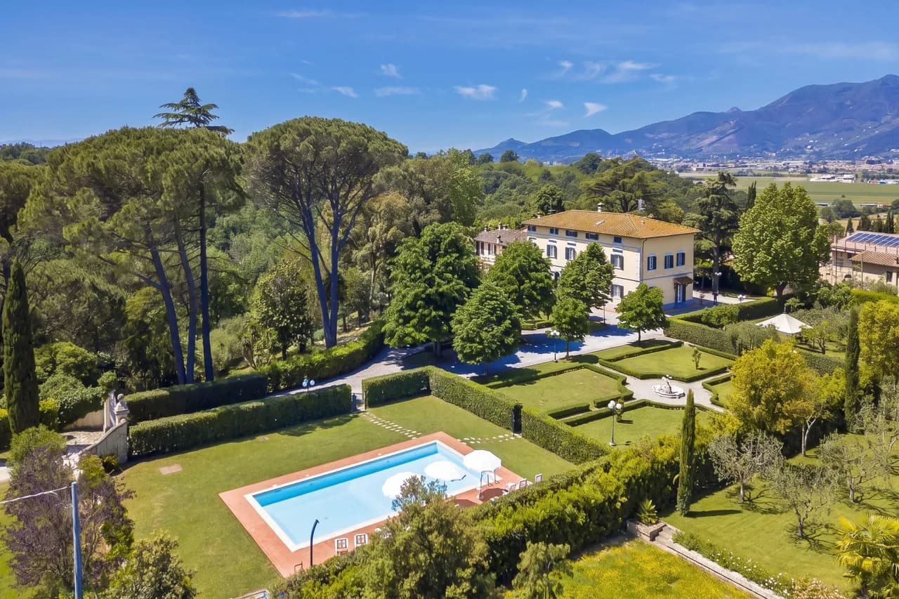 Spacious Countryside Villa in Bientina Tuscany Italy