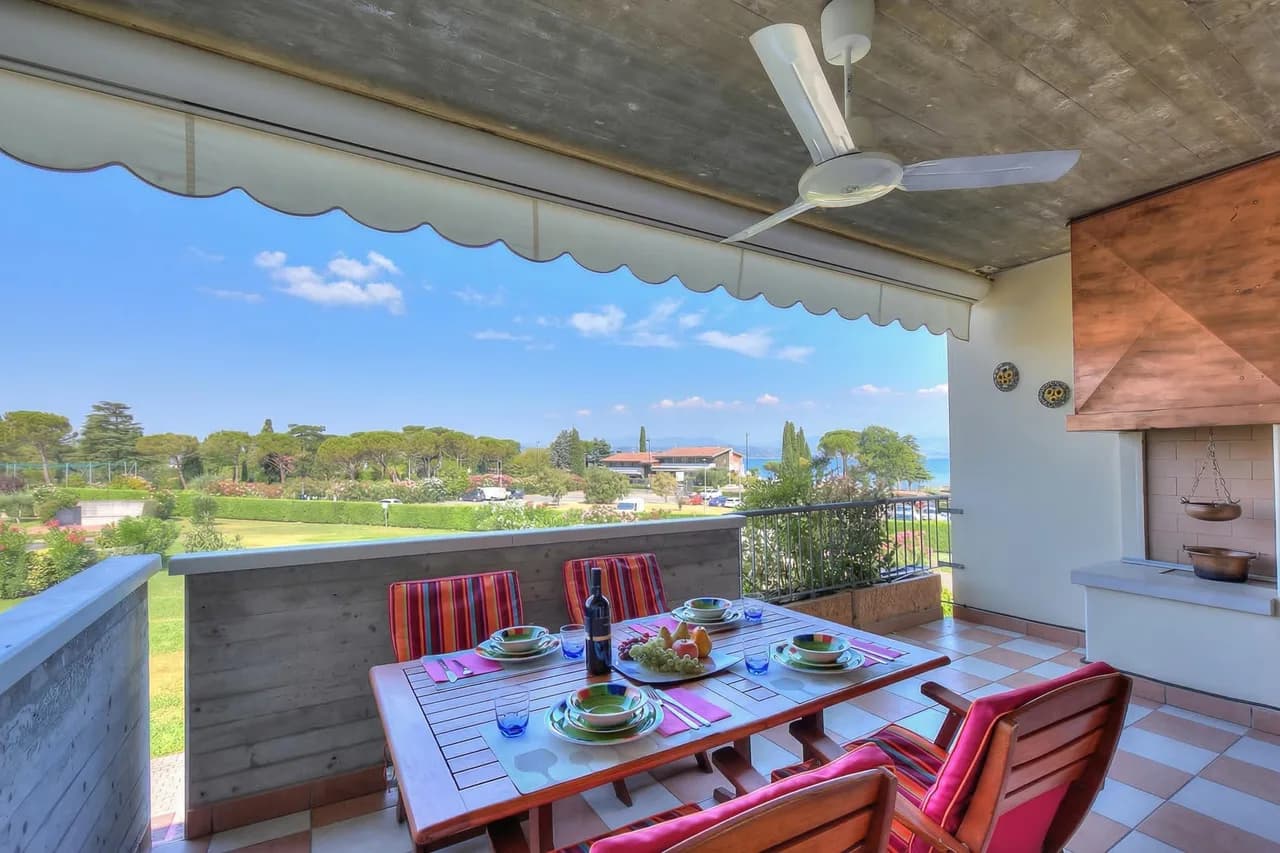 VistaLago Green Residence a 100m del Lago / 3 Piscinas, Tenis y Garaje