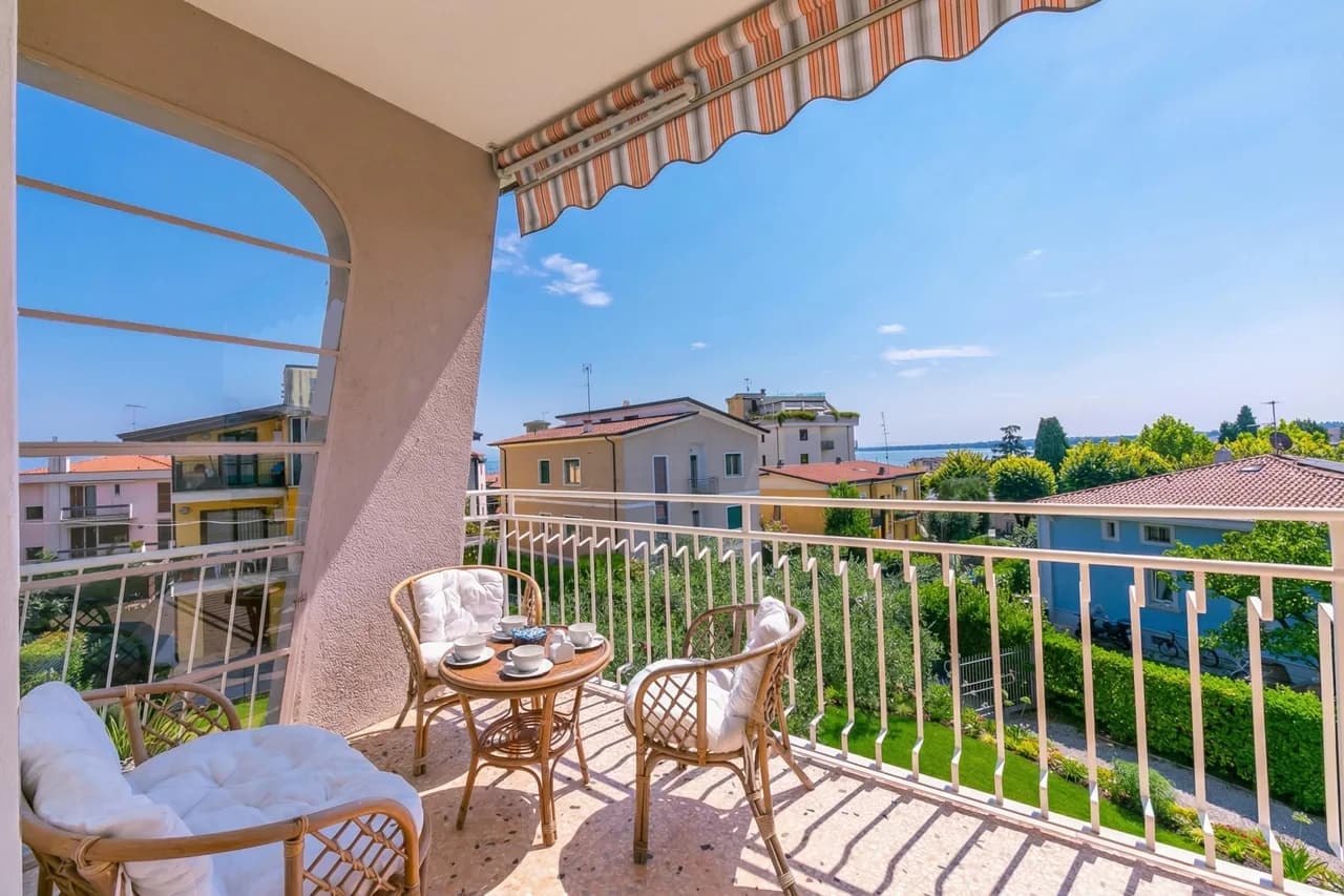 La Maison Fleurie Appt Giglio A un paso de la playa para 6 A/C