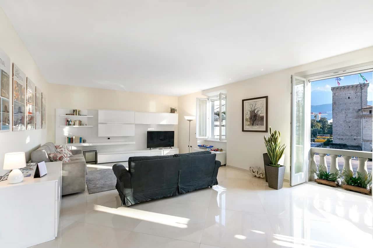 Life & View Luxury Apartment