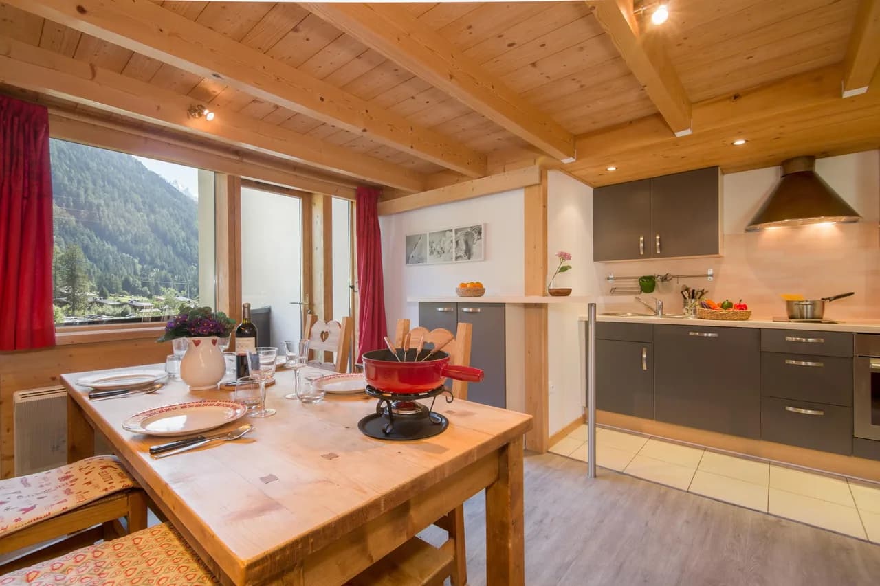 Grand Roc A218 150m from Slopes, View & Parking