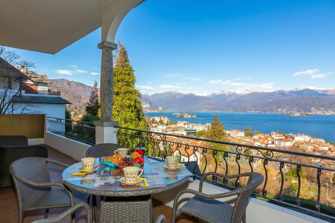 La Rosa Dei Venti Stresa Terraza con Vista al Lago