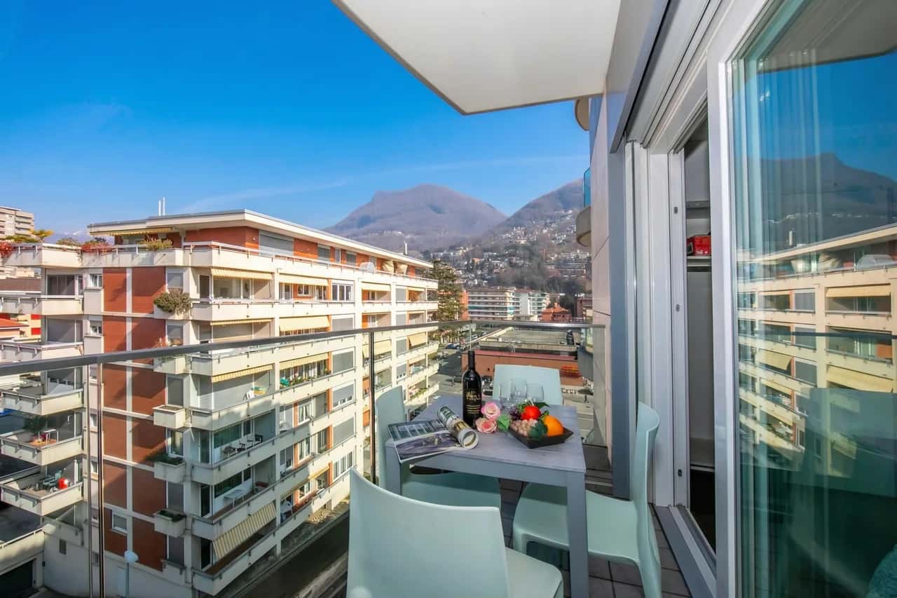 Sunrise House with Balcony and Parking