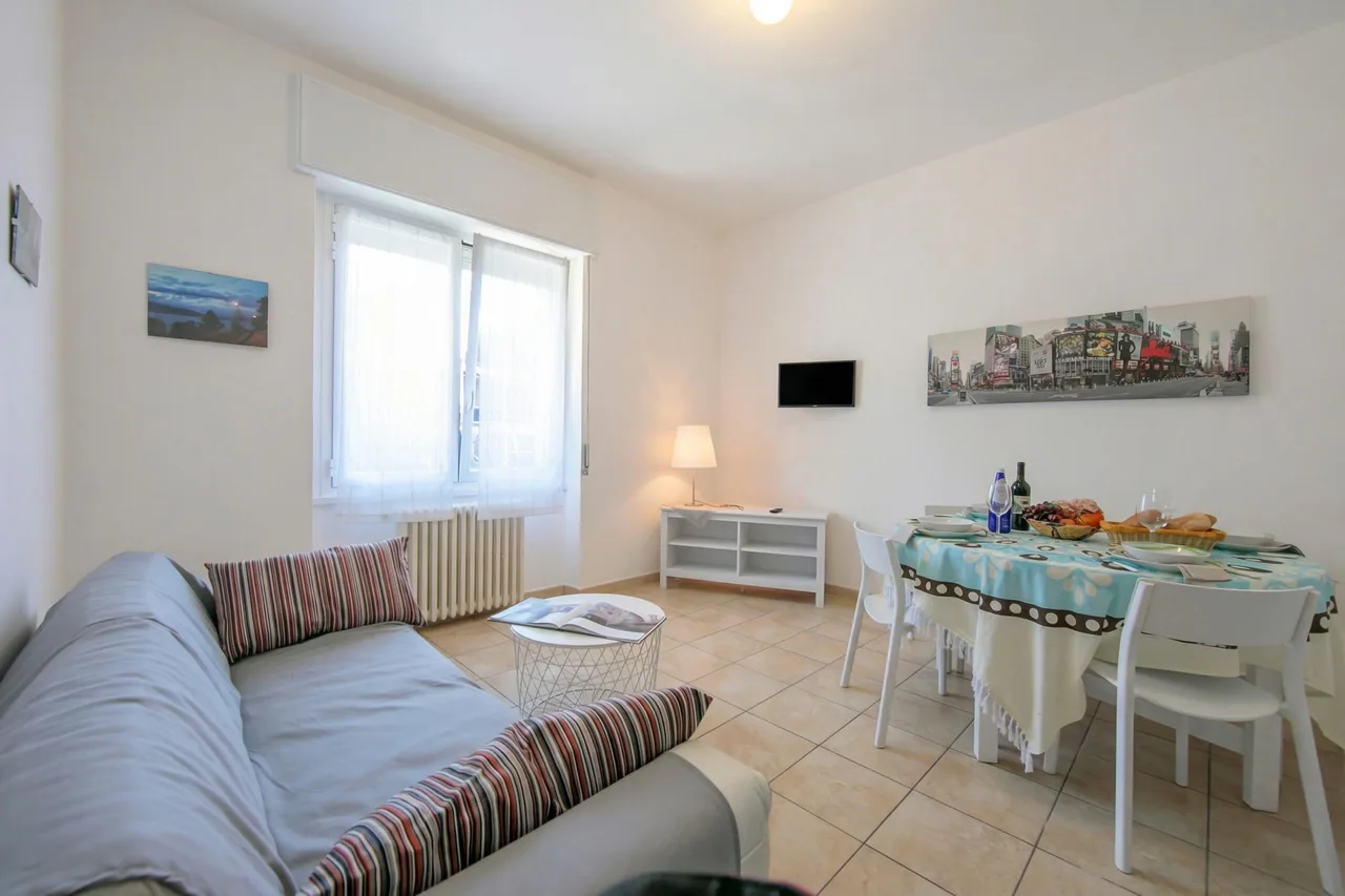 Casa Al Caprifoglio - Ispra Apartment 600m From Beach