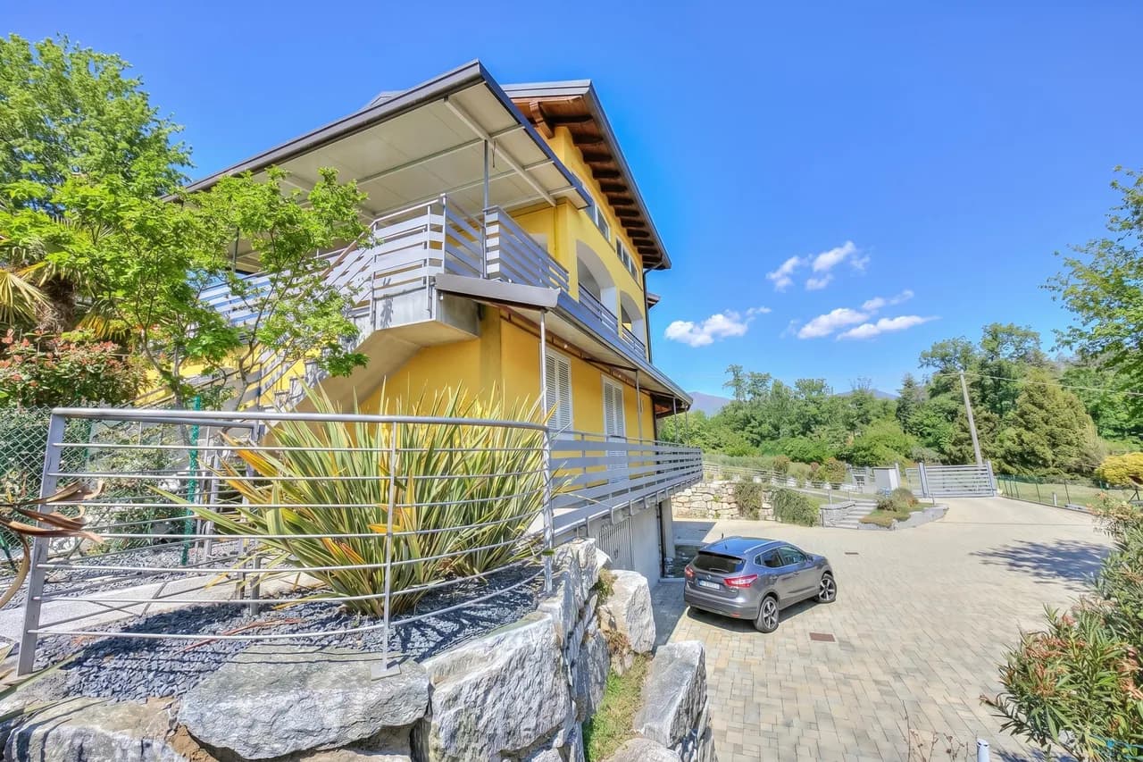 Sunflower Terrace Apartment in Leggiuno, Lombardy, Italy