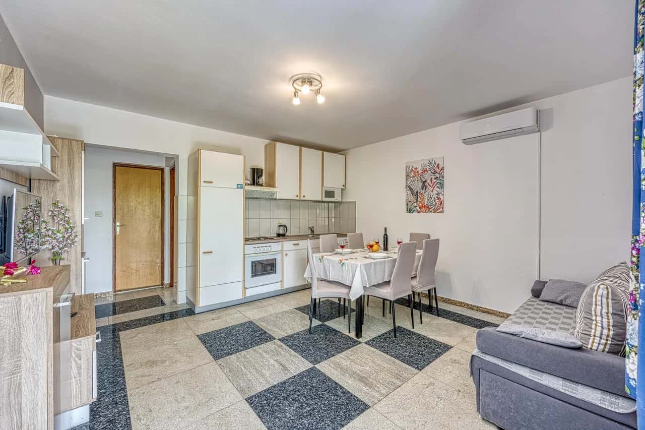 Sea View Apt Silver near Zadar