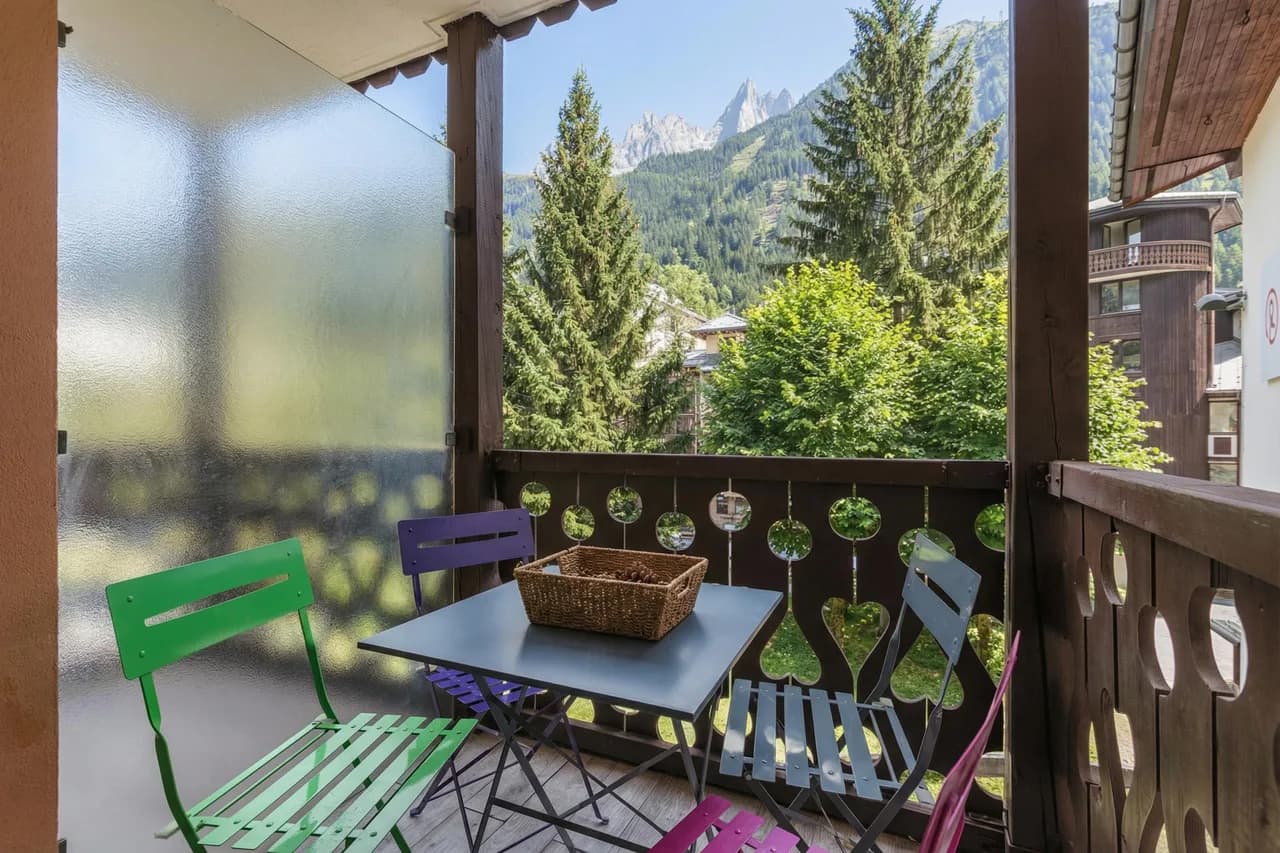 Cham Sud Rivière210 Modern Studio + Bunks (Sleeps 4)