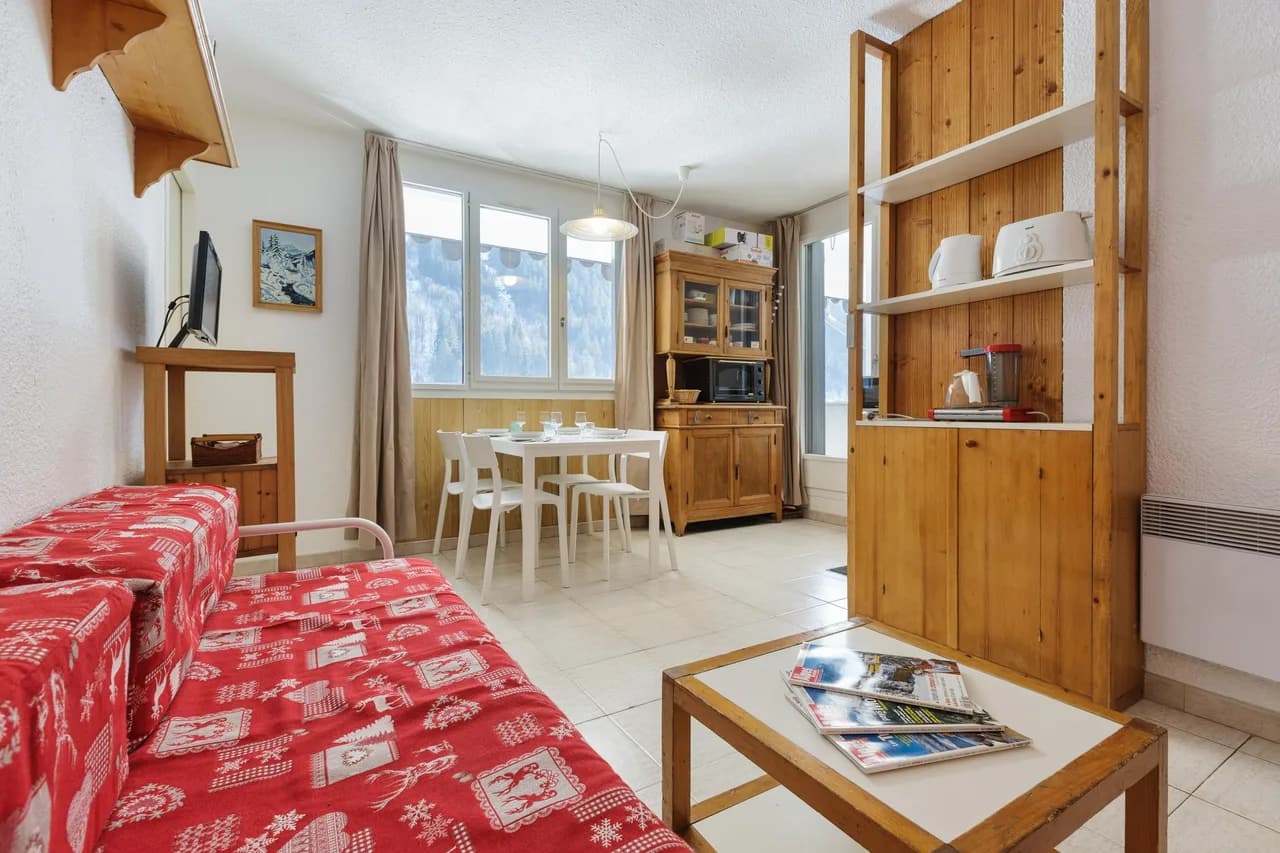 Cham Sud E421 Near Lift Aiguille du Midi Sleeps 4