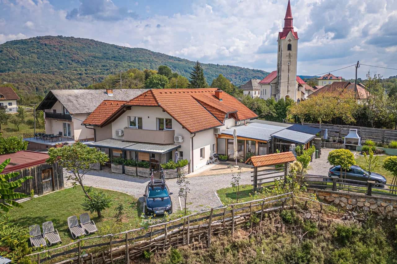 Natura Kolpa 2BR Family Apartment